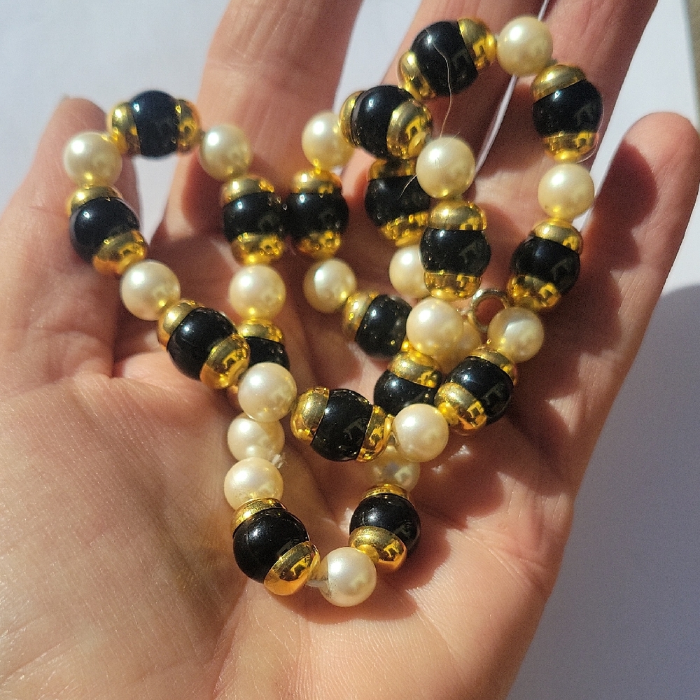 Elegant Black and Gold Beaded Necklace
